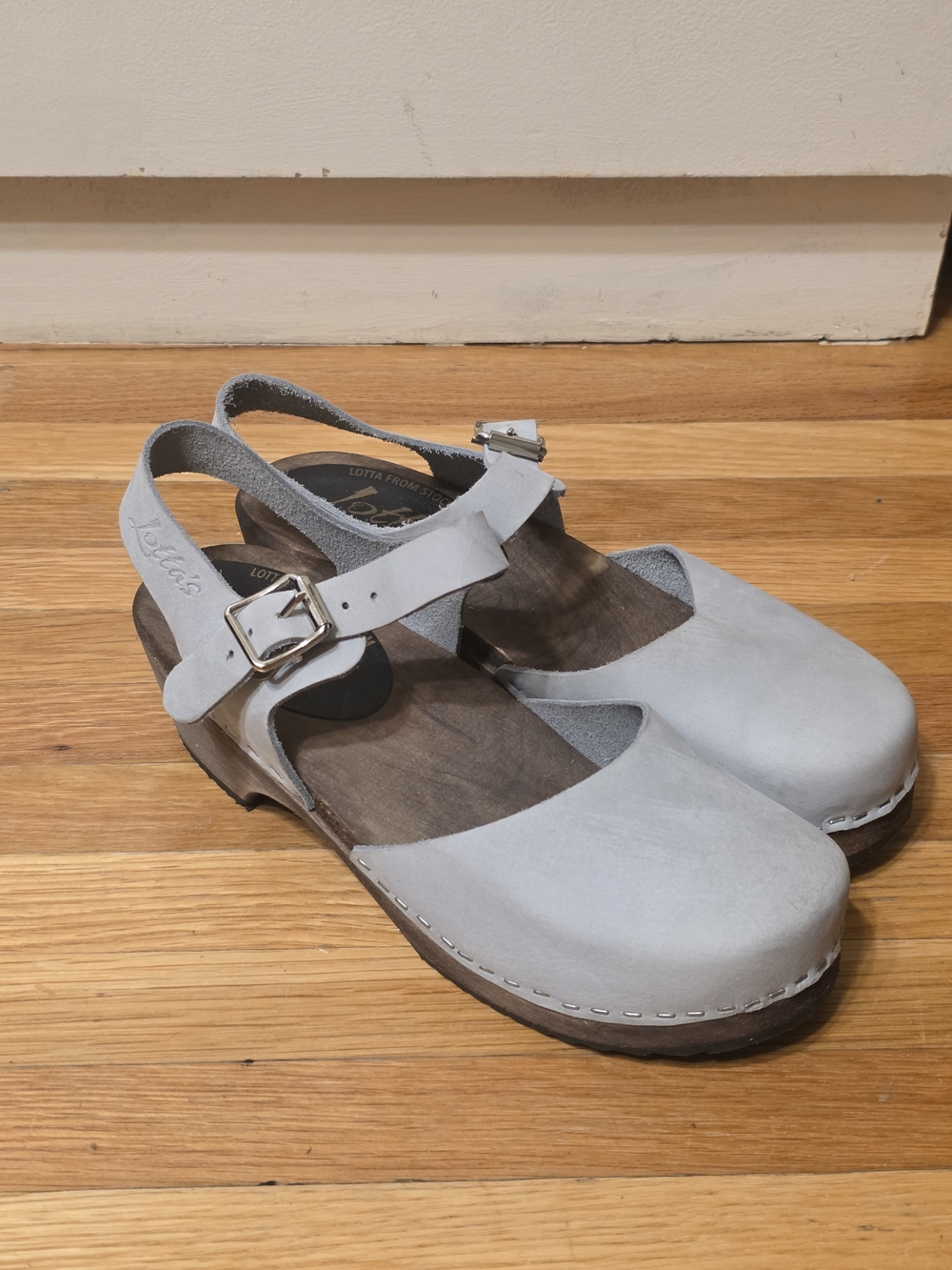 Lotta from Stockholm Women's Size 37 Light Gray Wooden Leather Slingback Clogs